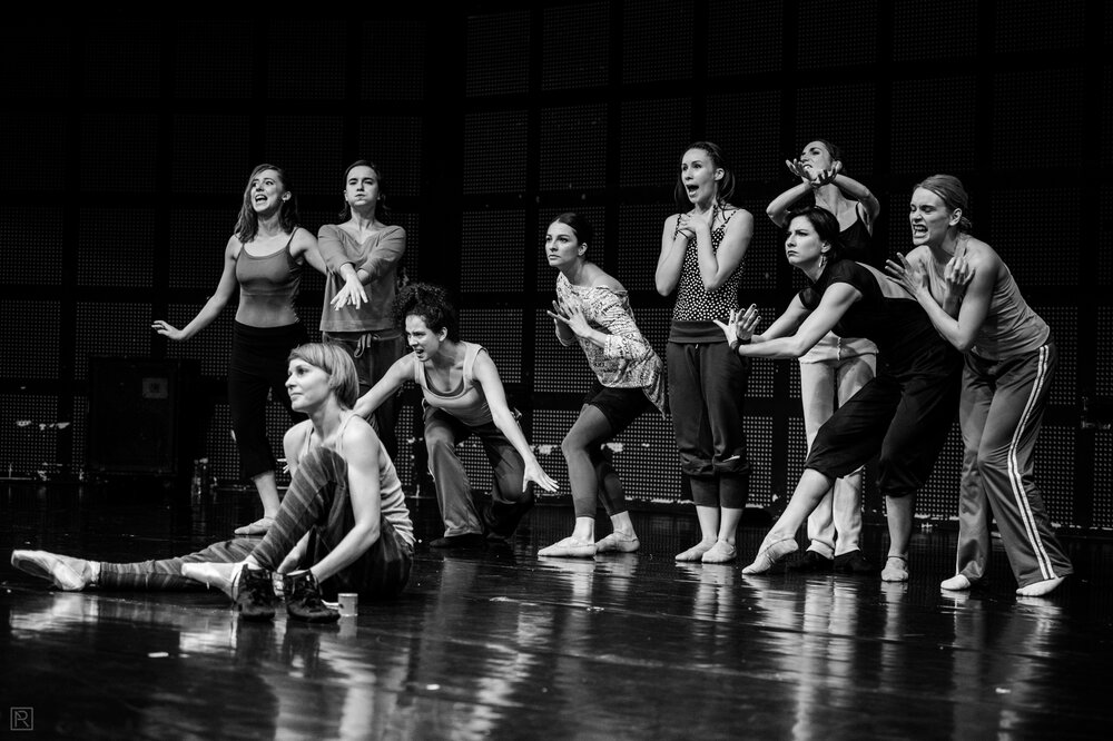 Forum for new dance
